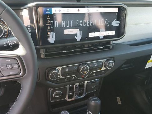 New 2026 Jeep Gladiator Sport image 23