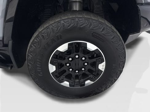 Used 2024 GMC Hummer EV 2X w/ Extreme Off-Road Package AWD/4WD image 83
