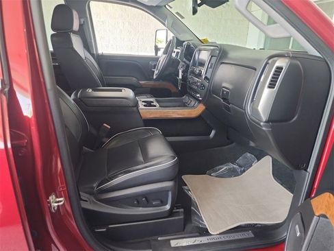 Used 2018 Chevrolet Silverado 2500 High Country w/ Duramax Plus Package image 27