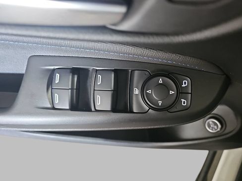 Used 2025 Buick Envista Sport Touring w/ Convenience I Package FWD image 33