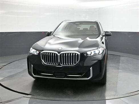 New 2026 BMW X5 xDrive50e w/ Premium Package image 30