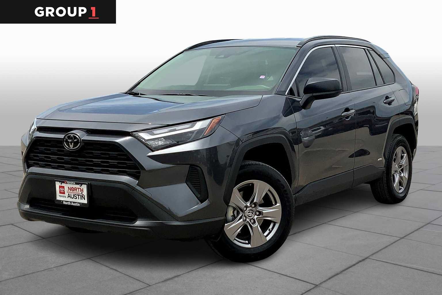 Used 2025 Toyota RAV4 LE AWD/4WD image 1