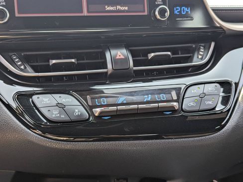 Used 2019 Toyota C-HR XLE FWD image 19