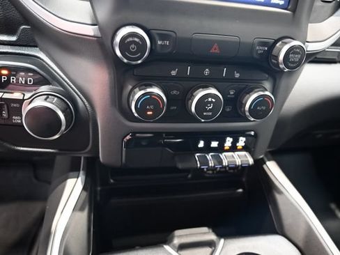 Used 2020 RAM 1500 Big Horn AWD/4WD image 18