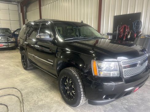 Used 2013 Chevrolet Tahoe LTZ image 3