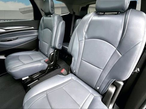 Used 2018 Buick Enclave Premium w/ Experience Buick Package AWD/4WD image 27
