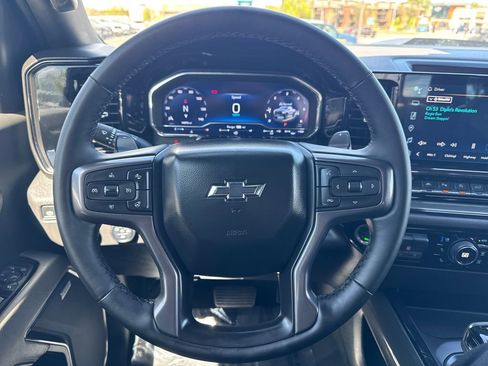 Used 2024 Chevrolet Silverado 1500 ZR2 image 14
