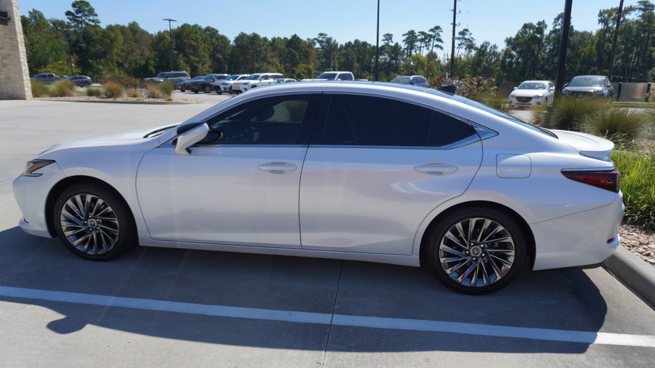 Certified 2024 Lexus ES 350 Ultra Luxury w/ Accessory Package (Z2) FWD image 12
