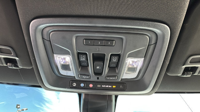 Certified 2022 GMC Sierra 1500 AT4 w/ AT4 Premium Package AWD/4WD image 17