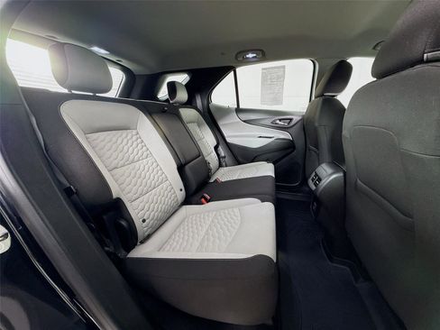Used 2019 Chevrolet Equinox LS image 26