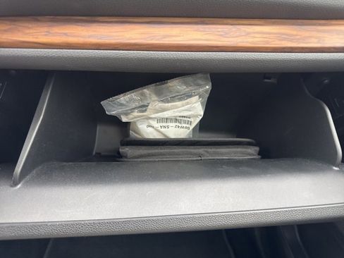 Used 2018 Honda CR-V Touring image 39