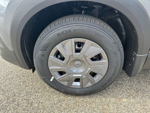 New 2026 Nissan Kicks S image 9