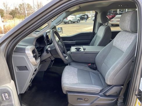Used 2023 Ford F150 XLT image 33