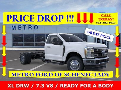 New 2025 Ford F350 XL w/ XL Chrome Package