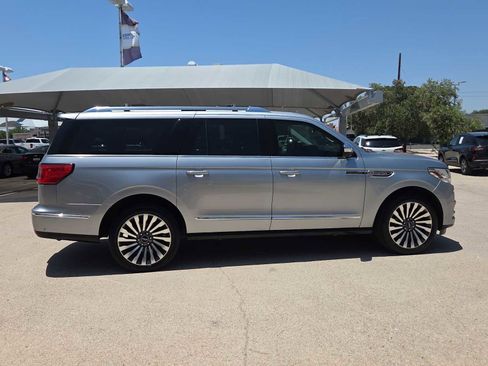 Used 2020 Lincoln Navigator L Black Label w/ Cargo Convenience Package AWD/4WD image 9