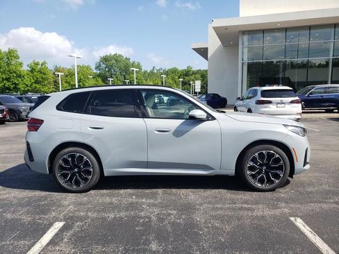 New 2026 BMW X3 xDrive30i w/ Premium Package AWD/4WD image 3