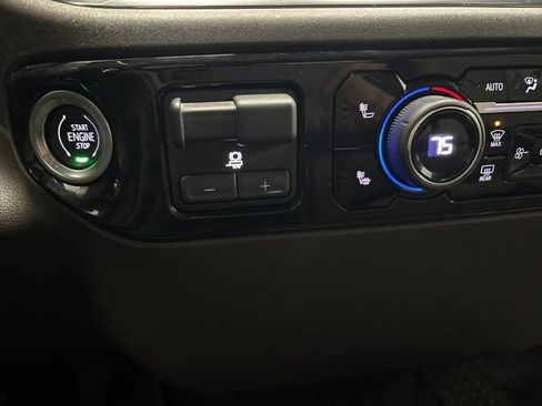 Used 2022 Chevrolet Silverado 1500 LT w/ Protection Package image 59