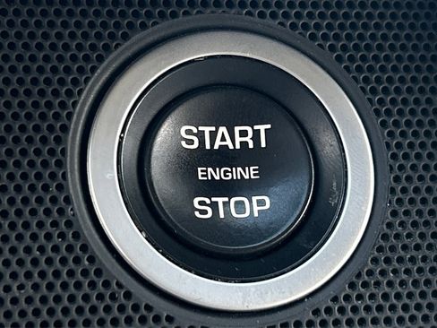 Used 2017 Land Rover Range Rover Long Wheelbase Supercharged image 41