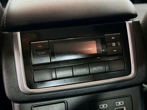 Used 2024 Subaru Ascent Premium w/ Convenience Package image 26