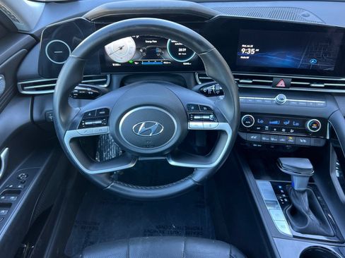 Used 2023 Hyundai Elantra Limited FWD image 16