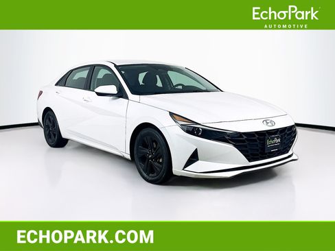 Used 2021 Hyundai Elantra SEL FWD image 1