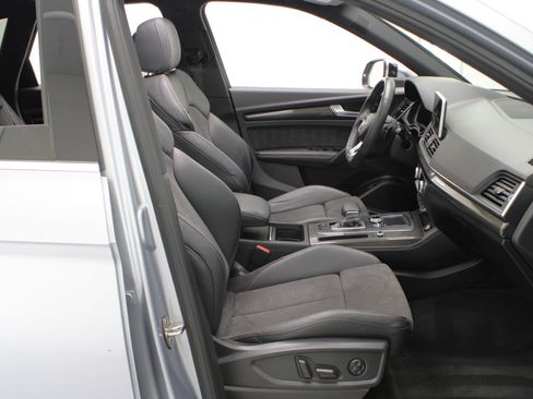 Used 2020 Audi SQ5 Premium Plus w/ Premium Plus Package image 47