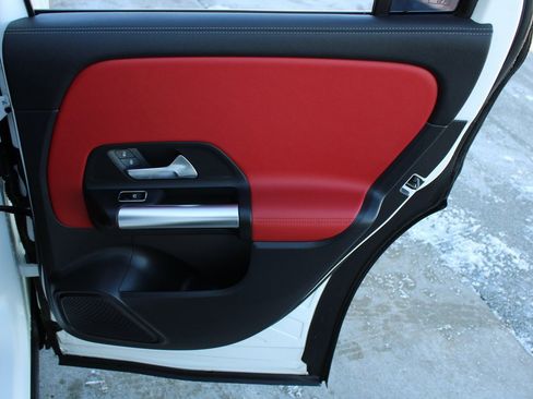 Used 2022 Mercedes-Benz GLA 35 AMG GLA 35 AMG 4MATICﾮ image 21