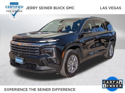 Used 2025 Chevrolet Traverse LT