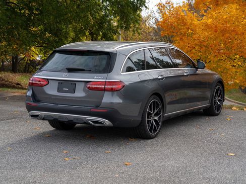 Used 2023 Mercedes-Benz E 450 4MATIC All-Terrain Wagon image 7