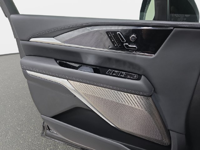 New 2026 Cadillac Escalade IQ Luxury 2 w/ LPO, Floor Liner Package AWD/4WD image 24
