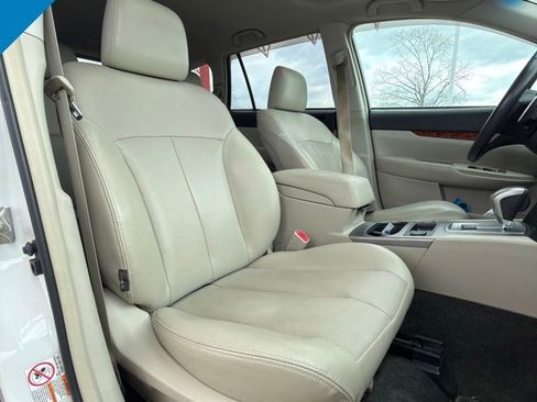 Used 2011 Subaru Outback 2.5i Limited image 31