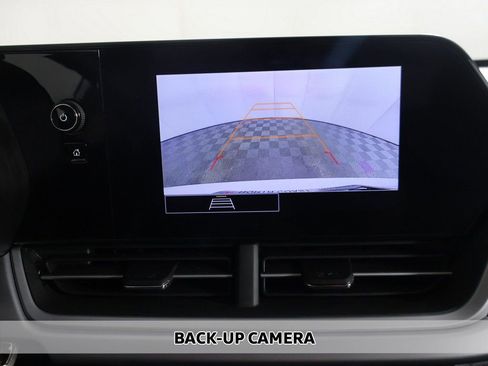 Used 2025 Chevrolet Trax LS image 4