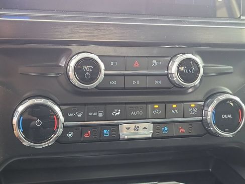 New 2026 Ford F250 Lariat w/ Lariat Premium Package AWD/4WD image 24