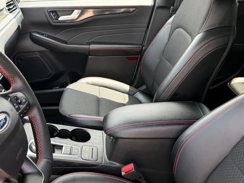 Used 2025 Ford Escape ST-Line FWD image 10