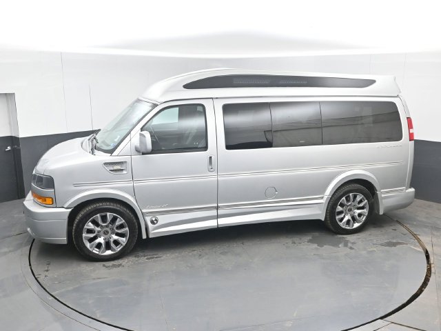 Used 2022 GMC Savana 2500 w/ Enhanced Convenience Package RWD image 46