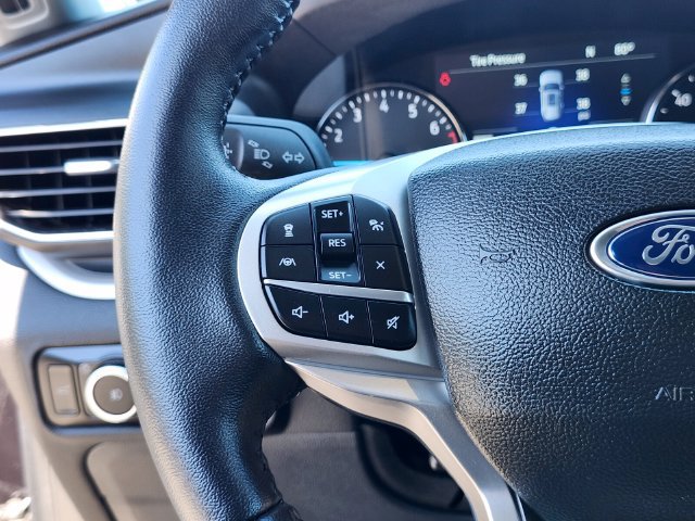 Certified 2023 Ford Explorer XLT w/ Equipment Group 202A AWD/4WD image 30