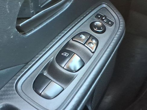 Used 2020 Nissan Versa S image 17