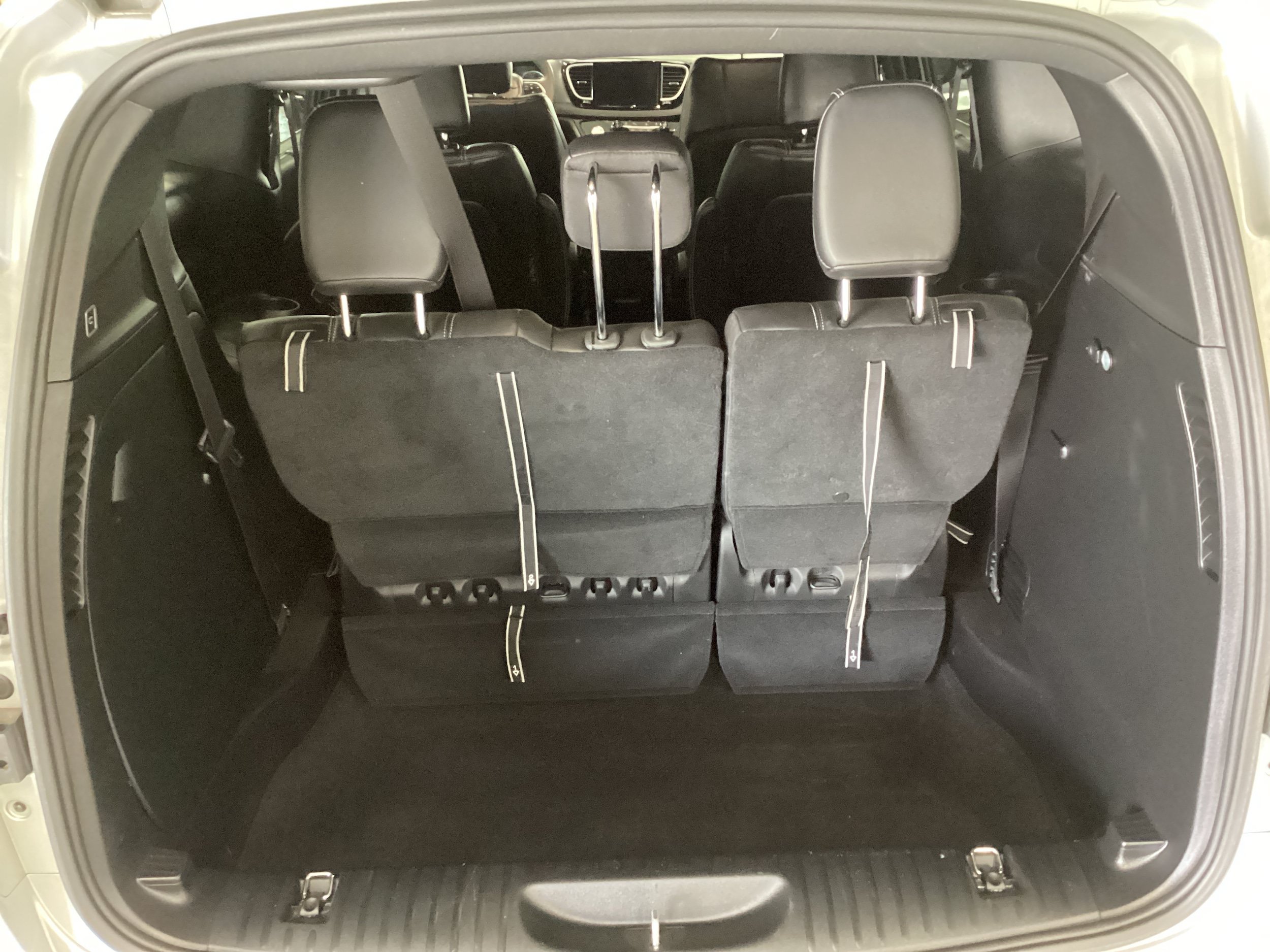 Used 2026 Chrysler Pacifica Select FWD image 5