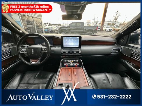 Used 2018 Lincoln Navigator Reserve w/ Technology Package image 31