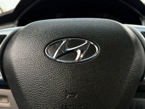 Used 2019 Hyundai Sonata SE FWD image 18
