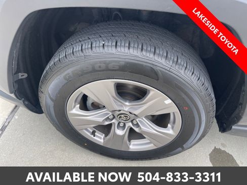 Used 2024 Toyota RAV4 XLE FWD image 13