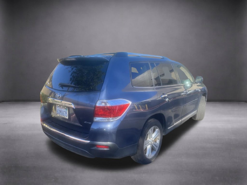 Used 2012 Toyota Highlander Limited w/ Tow Pkg AWD/4WD image 9