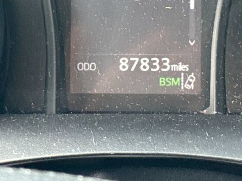 Used 2018 Toyota Camry SE w/ Moonroof Package FWD image 26