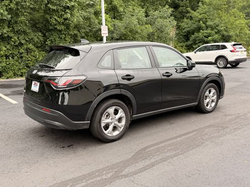 Used 2024 Honda HR-V LX image 5