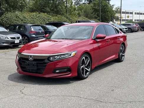 Used 2018 Honda Accord Sport image 5