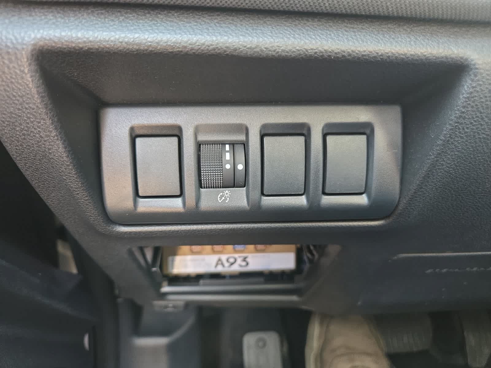 Used 2025 Subaru Outback Premium AWD/4WD image 19