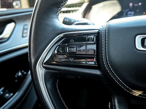 Used 2022 Jeep Grand Cherokee L Overland image 19