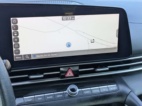 Used 2024 Hyundai Elantra SEL FWD image 18