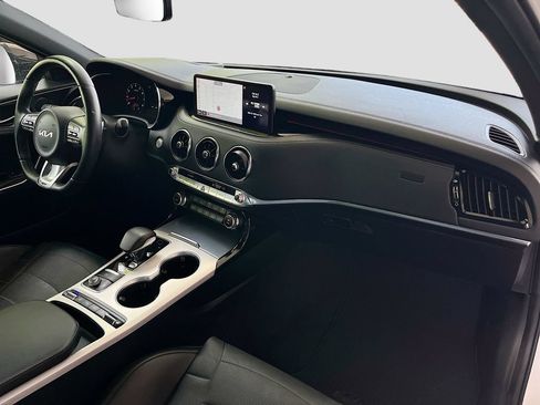 Used 2023 Kia Stinger GT2 AWD/4WD image 31