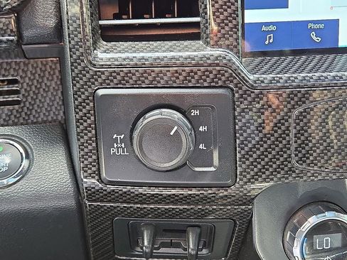 Used 2022 Ford F250 Lariat w/ Lariat Ultimate Package AWD/4WD image 28